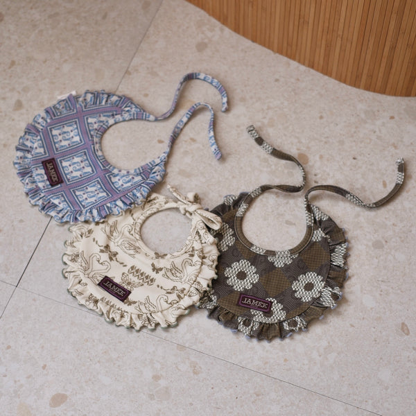 26AW NEW PATTERN FRILL BIB