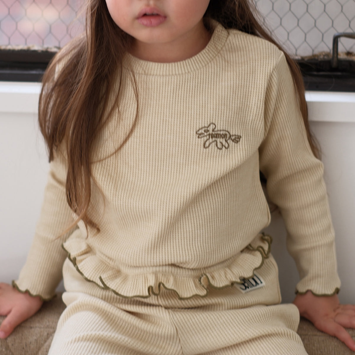 WAFFLE HORSE EMBROIDERY MERROW LONG-SLEEVE T-SHIRT