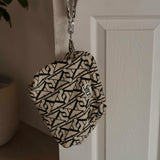 KNIT FRAME POUCH3
