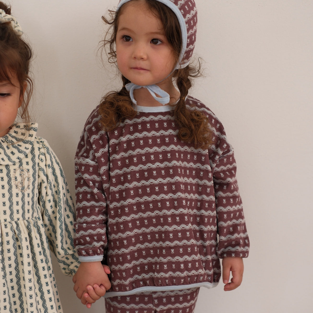 Jamée Rousse VELOUR BONNET
