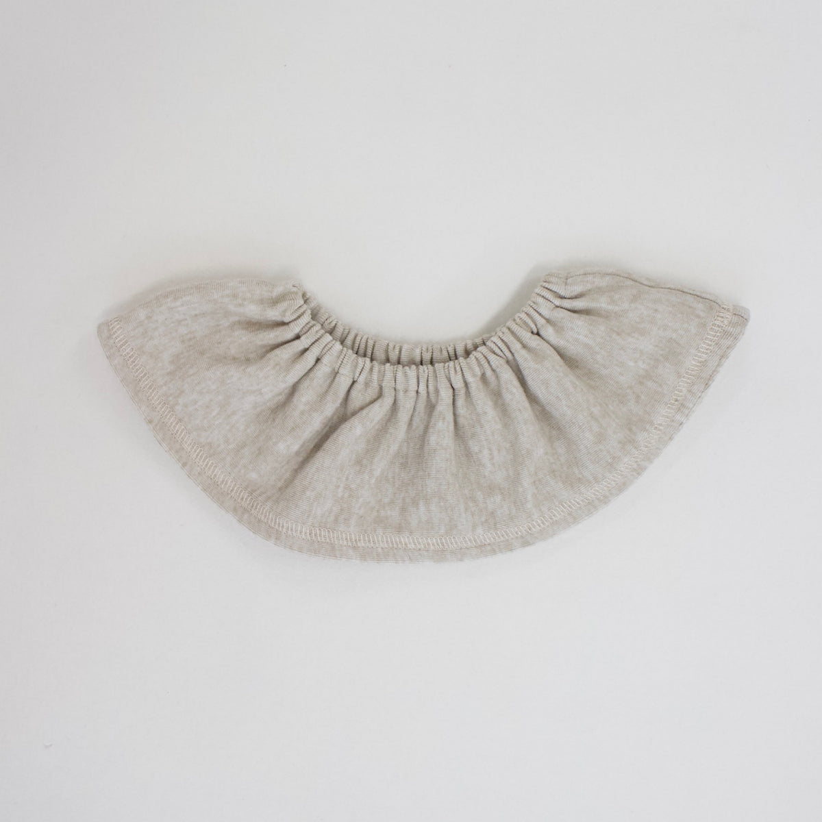 BRUSHED STRETCH FRILL BIB