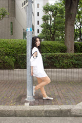 Cutout Logo Tops3