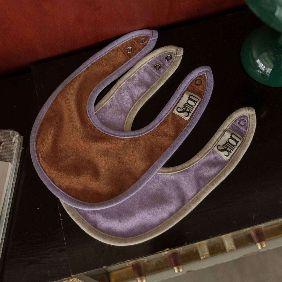 VELOUR BIB