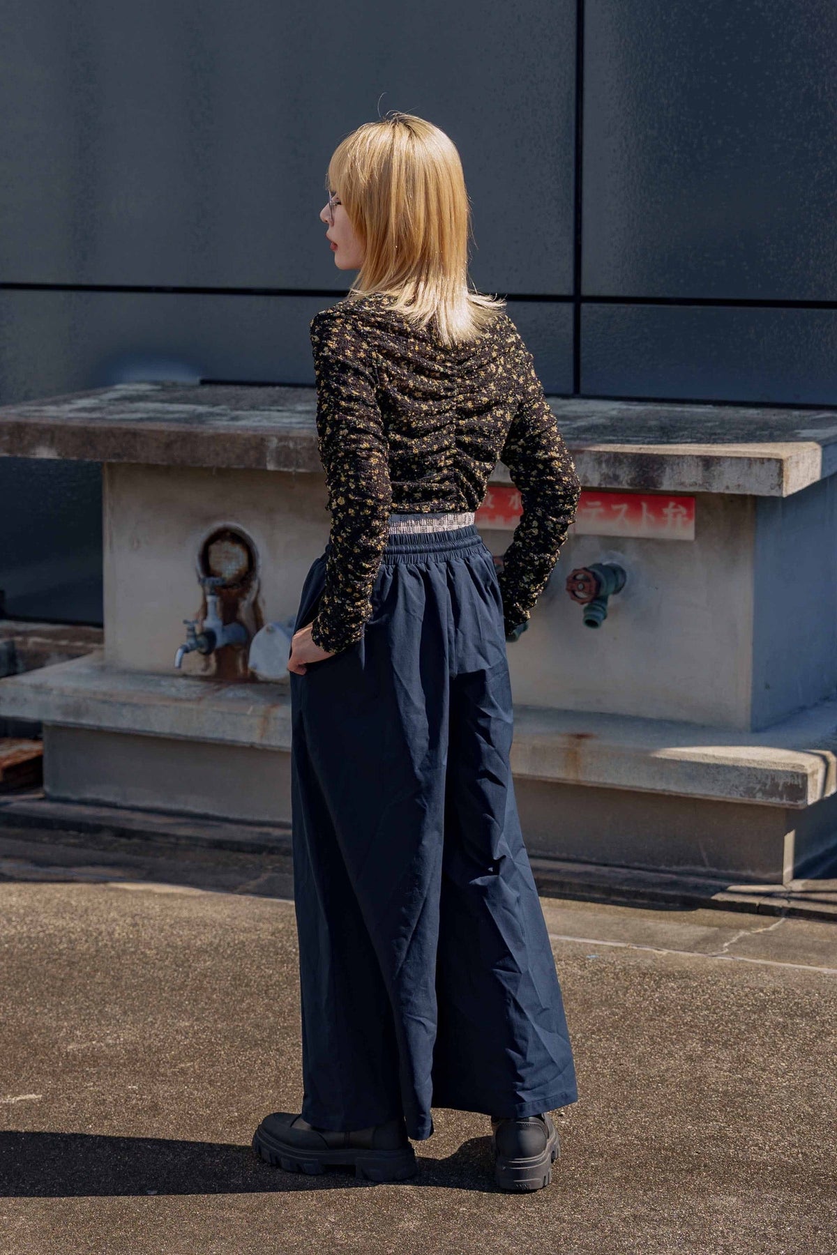 Semon ApartMent FLOWER SHIRRING TOP
