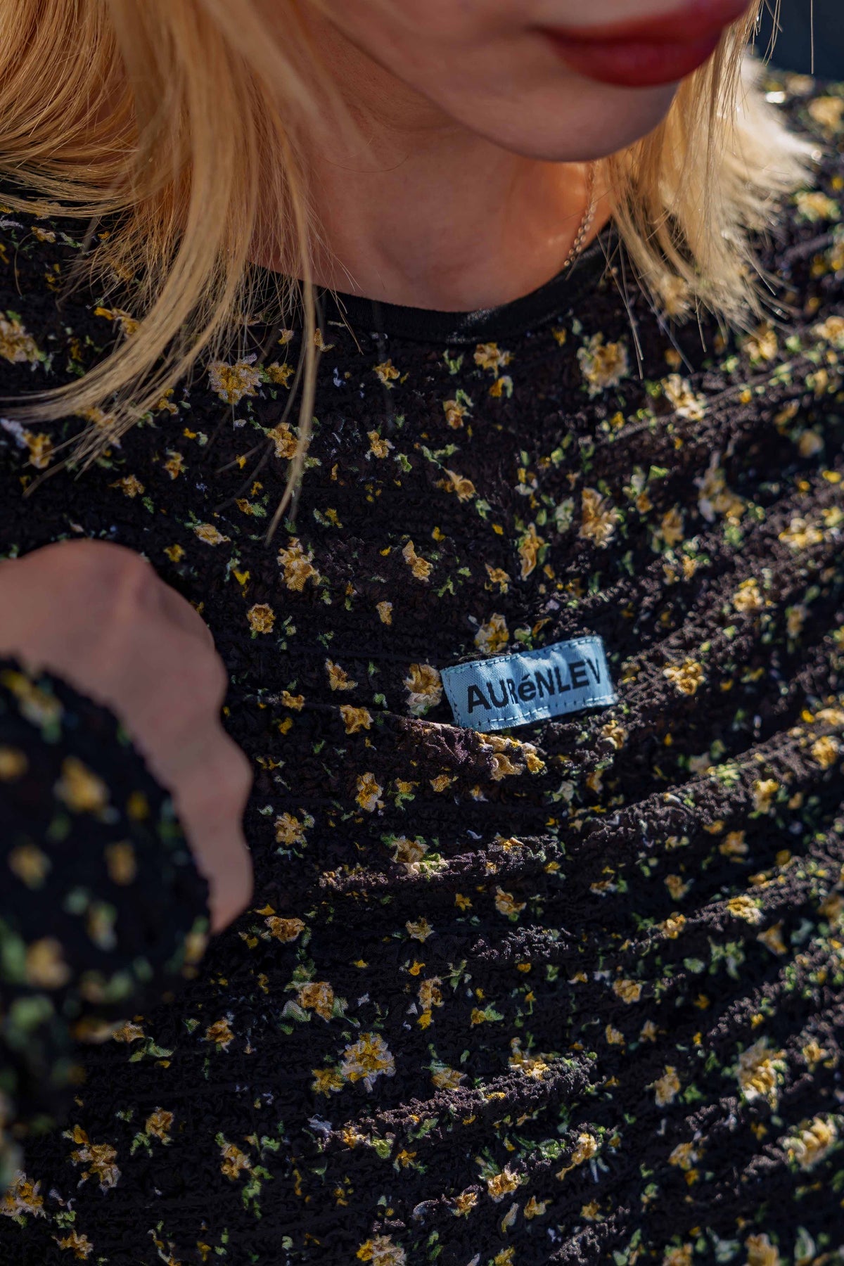 Semon ApartMent FLOWER SHIRRING TOP