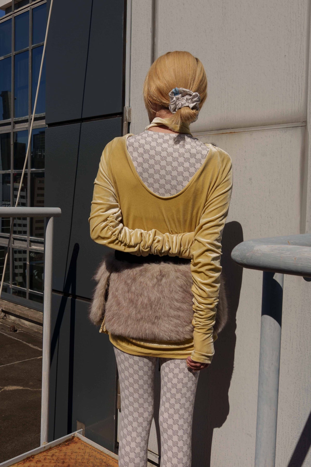 Semon ApartMent VELOUR CHOKER TOP