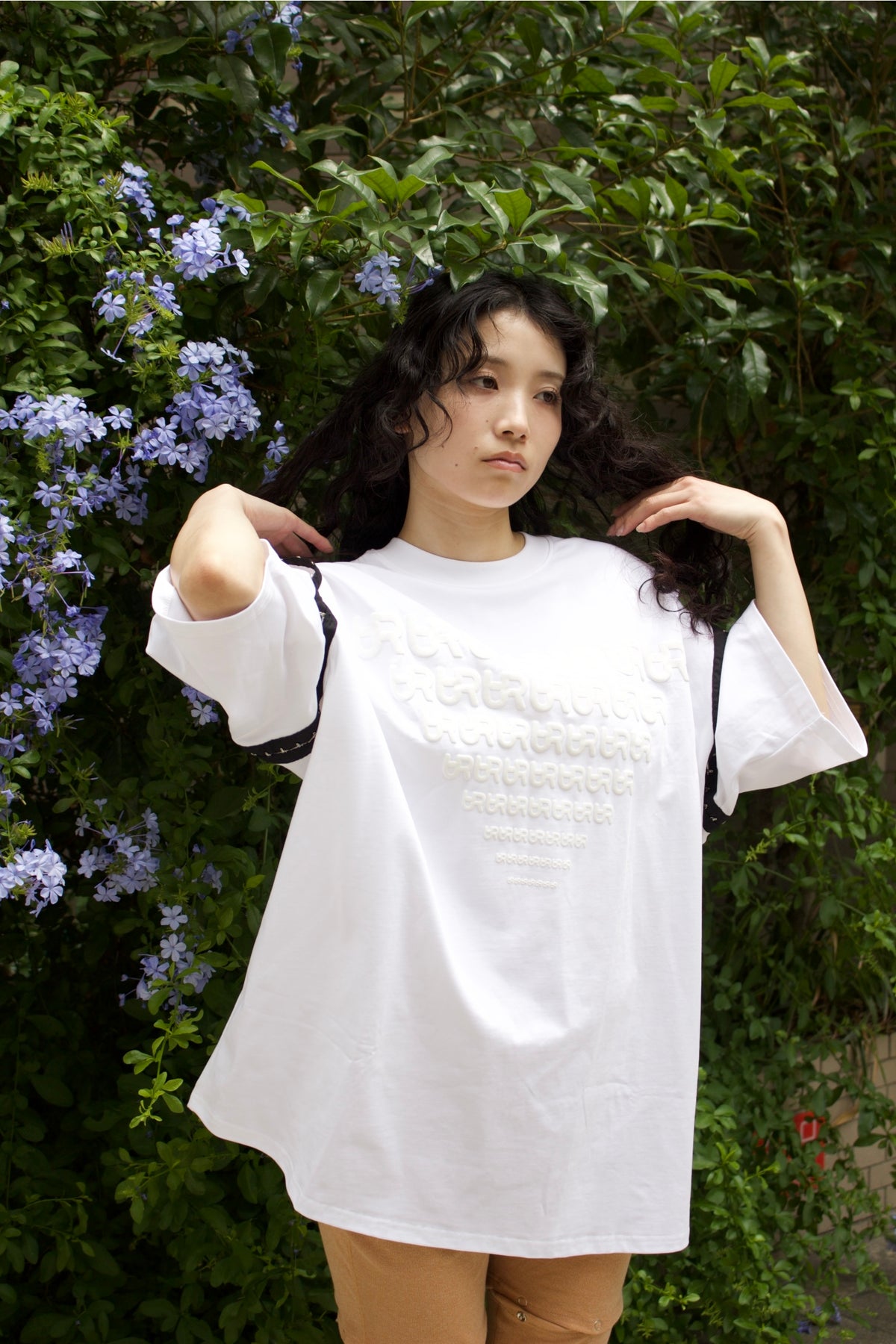 AURéNLEV Cutout Logo Tops ホワイト