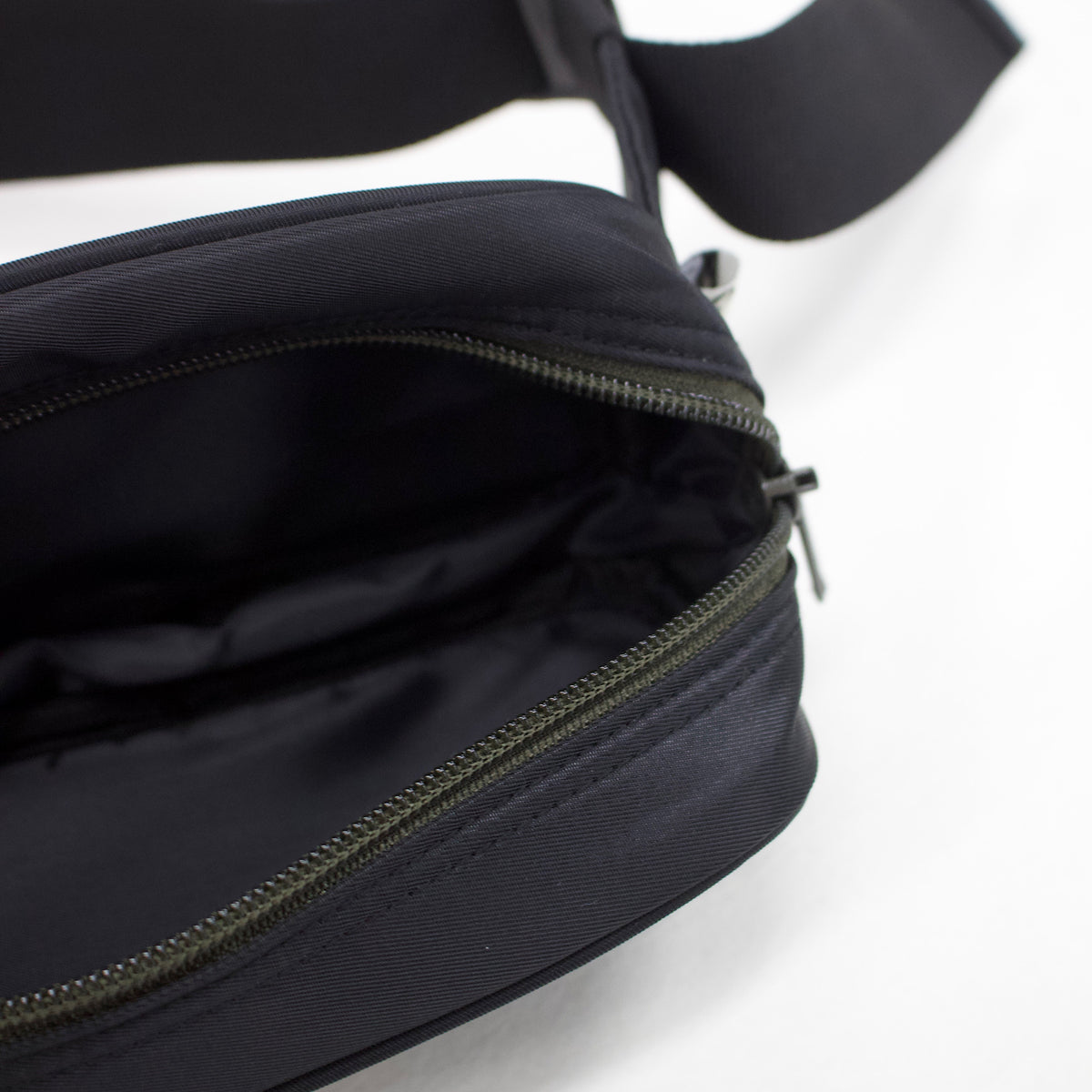 Semon ApartMent MINI WAIST BAG ブラック