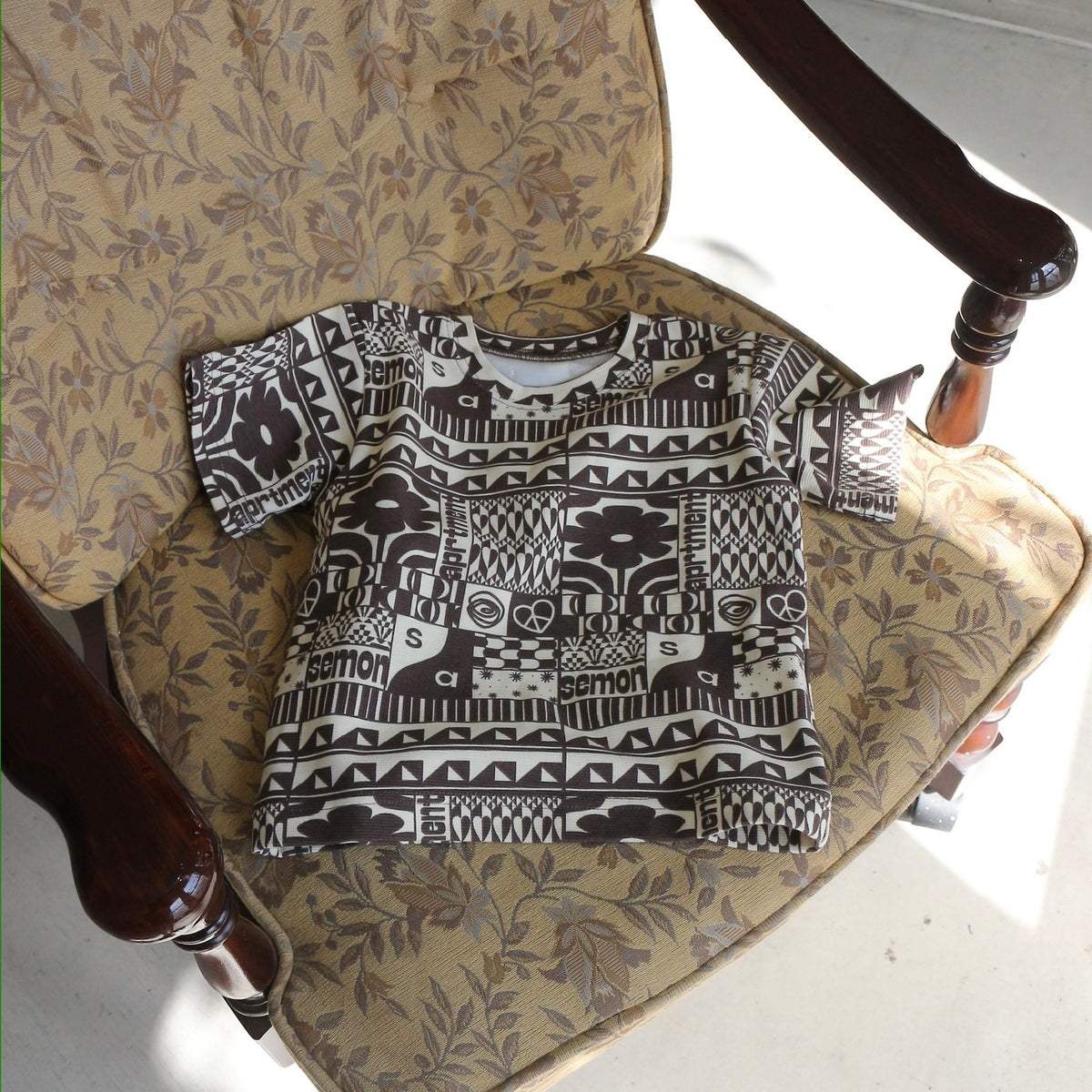 Semon ApartMent PANEL PRINT T SHIRT ブラウン
