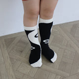 2 sets of high socks28