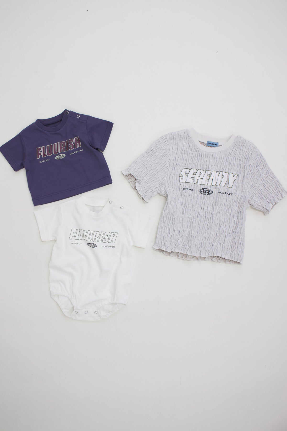 AURéNLEV Shirring Logo Print Tee グレー
