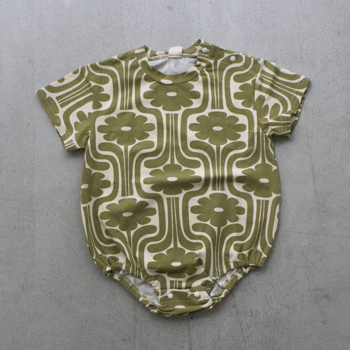 Semon ApartMent SHORT SLEEVE PATTERN ROMPERS FLOWER