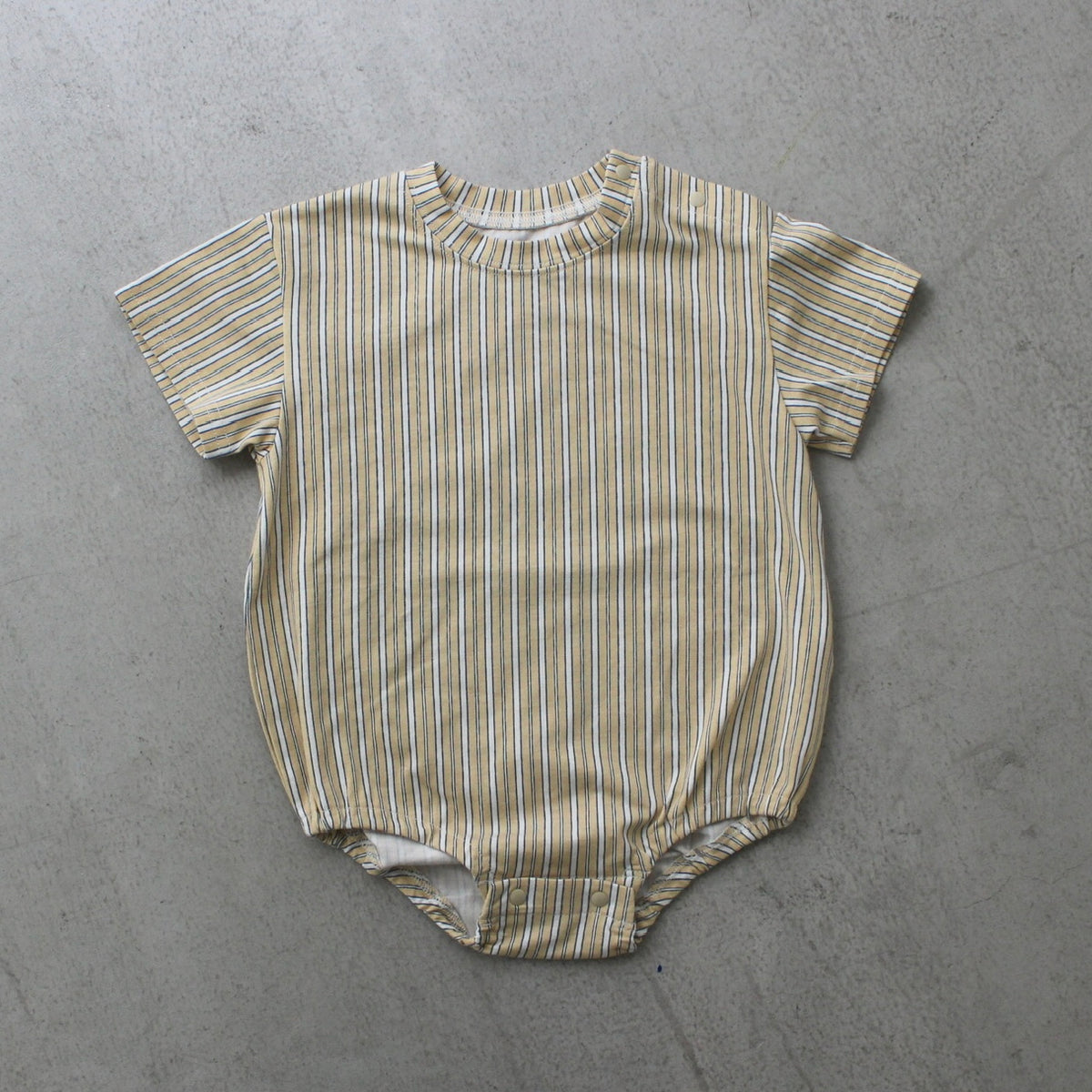 Semon ApartMent SHORT SLEEVE PATTERN ROMPERS STRIPE
