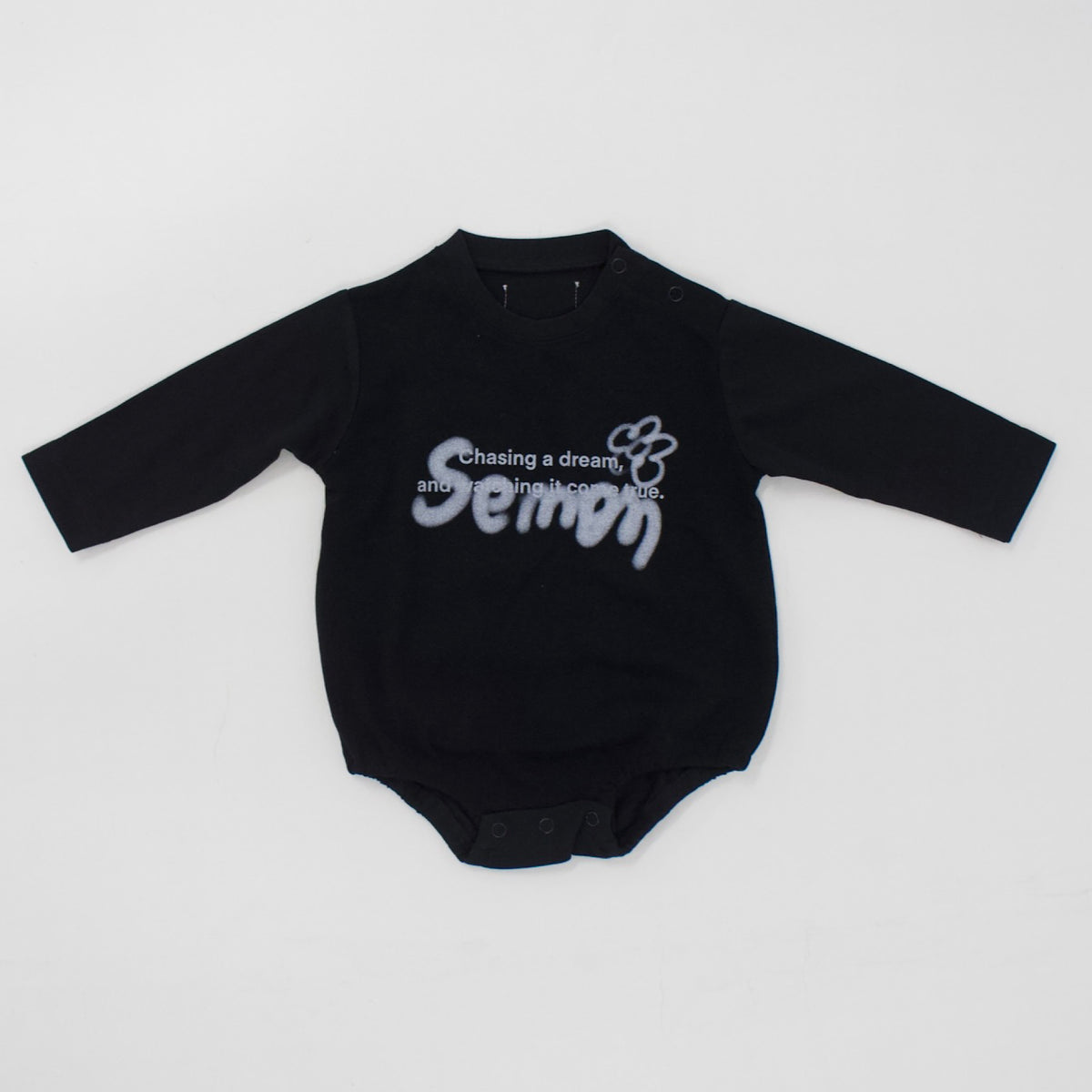 Semon ApartMent SPRAY LOGO ROMPER BLACK
