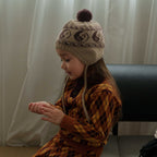 Semon ApartMent YIN YANG POMPOM BONNET