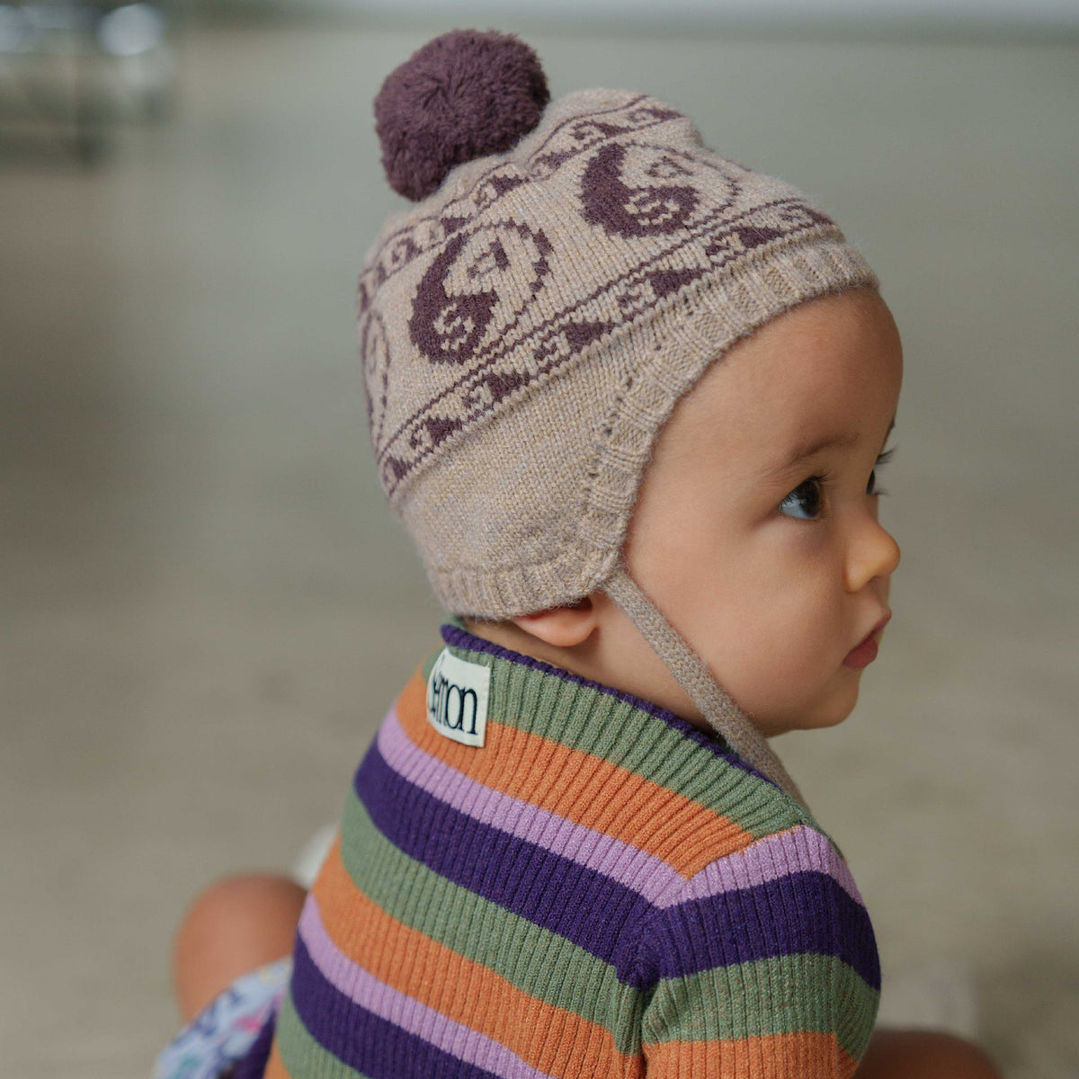 Semon ApartMent YIN YANG POMPOM BONNET
