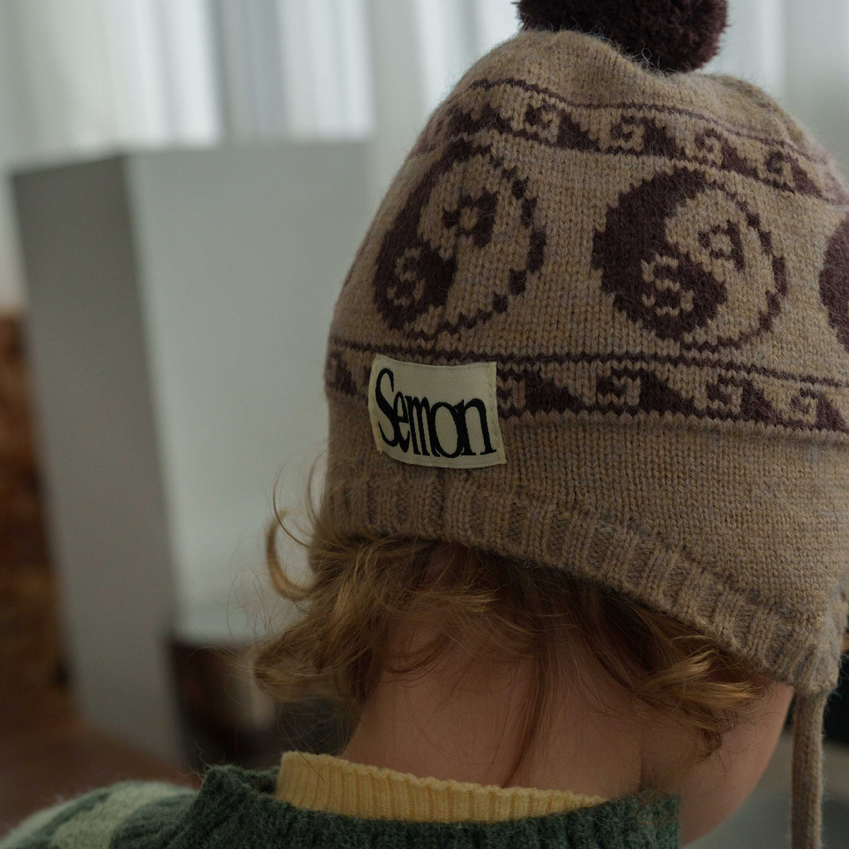 Semon ApartMent YIN YANG POMPOM BONNET